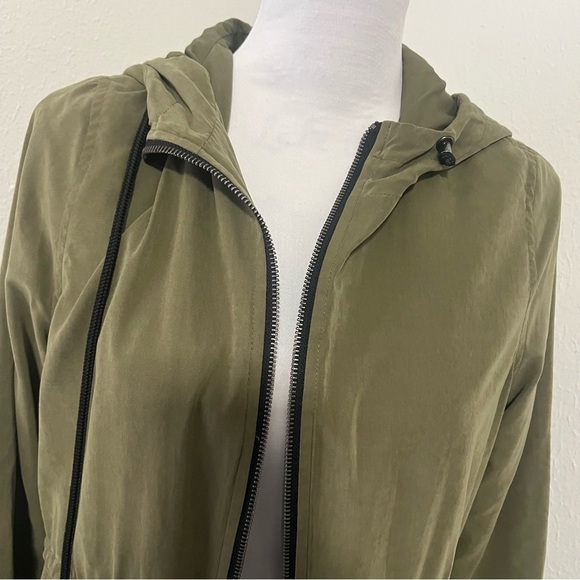 Old Navy Women’s XS Army Olive Trench Coat Parka Jacket Outdoor EUC Everyday - Picture 4 of 9